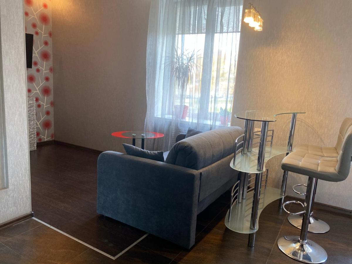 Modern Luxury Studio In The Center Of Kharkiv At Konstitutsii Square Exterior photo