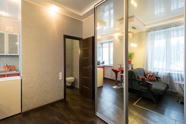 Modern Luxury Studio In The Center Of Kharkiv At Konstitutsii Square Exterior photo