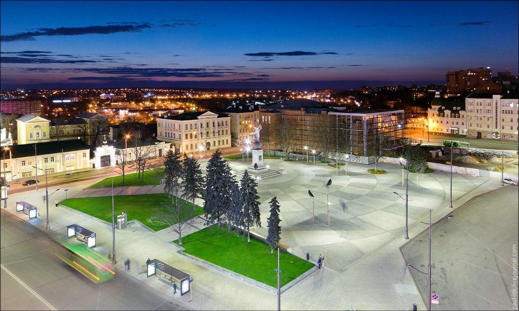 Modern Luxury Studio In The Center Of Kharkiv At Konstitutsii Square Exterior photo
