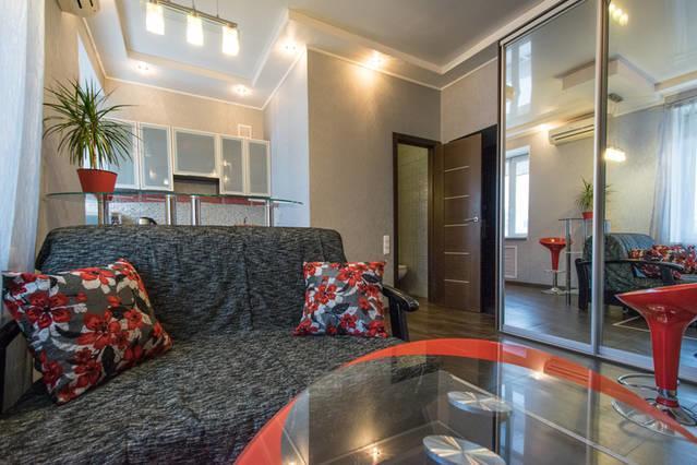 Modern Luxury Studio In The Center Of Kharkiv At Konstitutsii Square Exterior photo